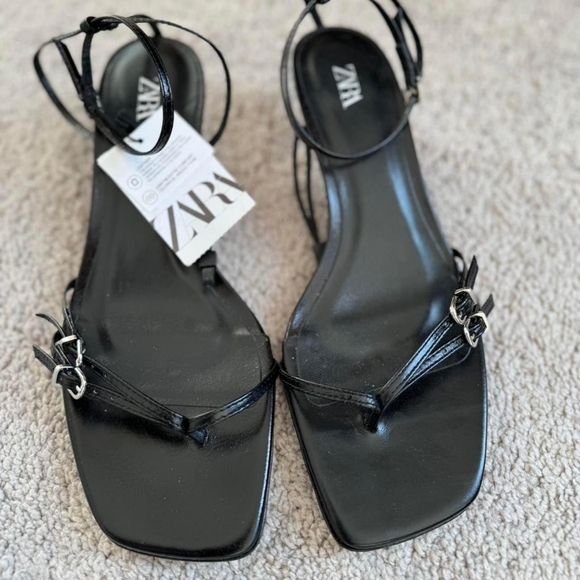 Zara Black Buckled Strappy Leather Square Toe Sandals - Picture 3 of 8